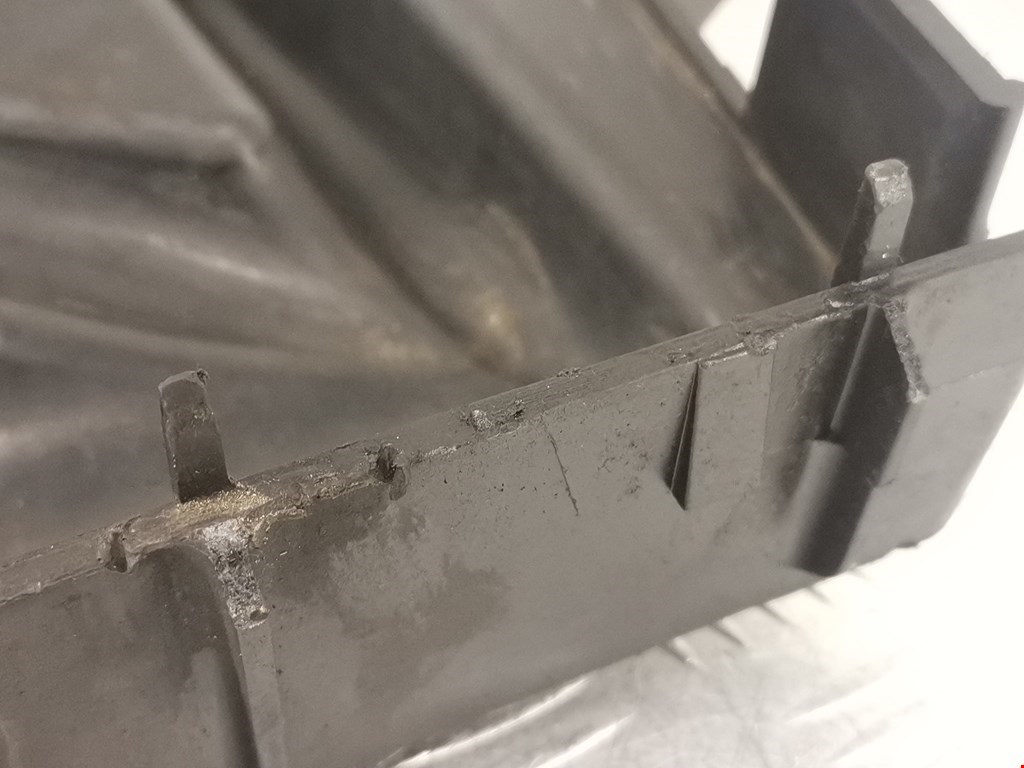 Крепление АКБ (корпус/подставка) VOLKSWAGEN Polo IV 2001-2009