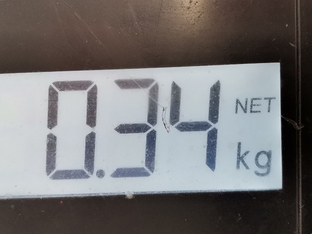 Решетка радиатора NISSAN Almera Tino 2000-2006