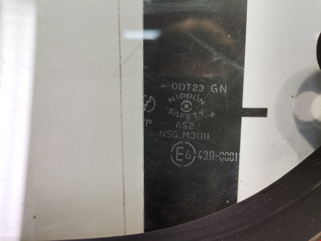 Стекло двери заднее правое MAZDA RX-8 2003-2012