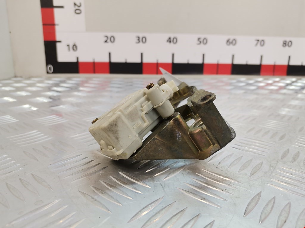 Активатор замка багажника VOLKSWAGEN Polo IV 2001-2009