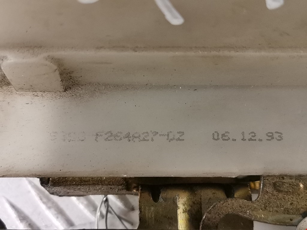 Замок двери задней левой FORD Mondeo I 1993-1996