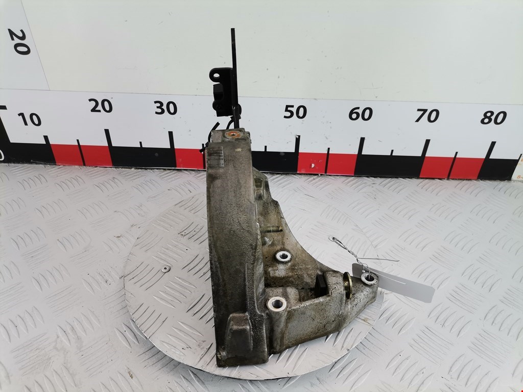 Кронштейн ТНВД PEUGEOT 406 1995-1999