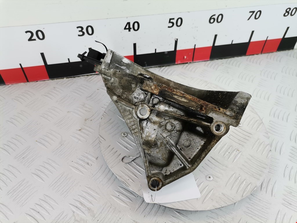 Кронштейн ТНВД PEUGEOT 406 1995-1999