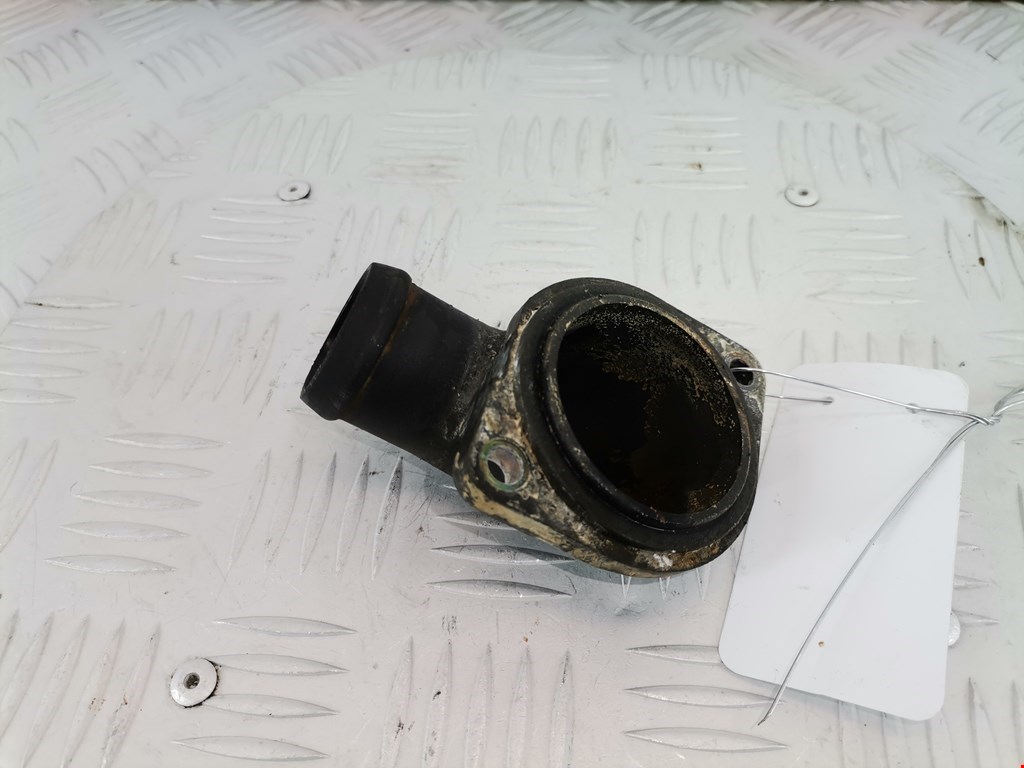 Корпус термостата VOLKSWAGEN Golf II 1983-1992