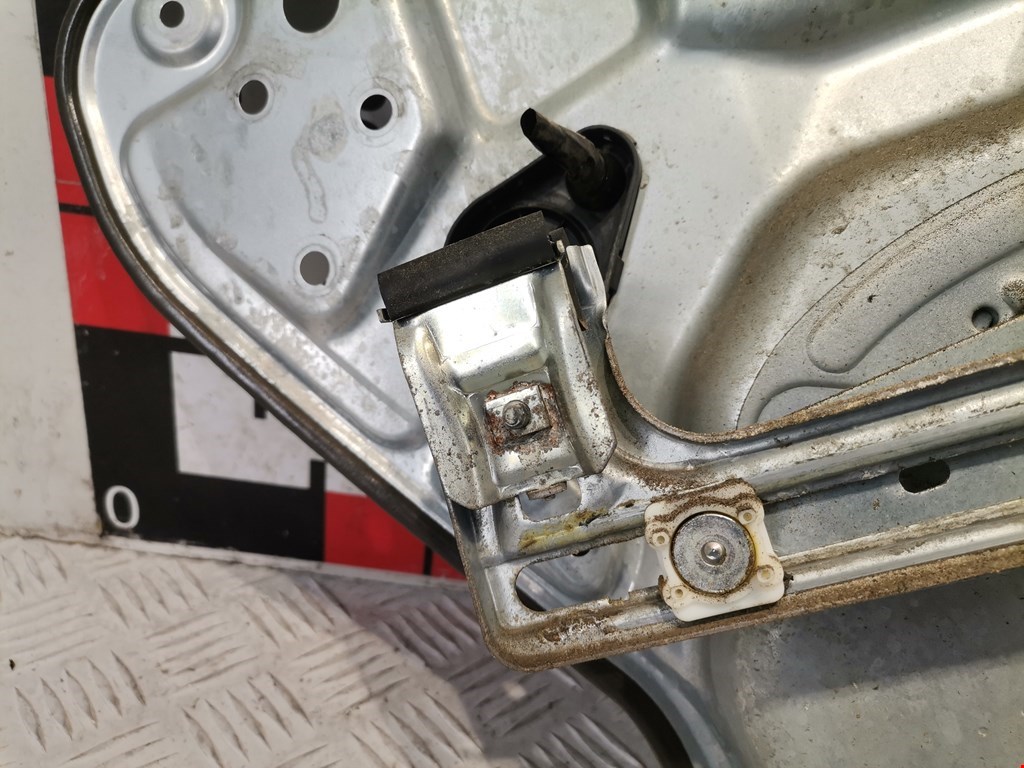 Стеклоподъемник задний правый VOLVO V50 I 2004-2012