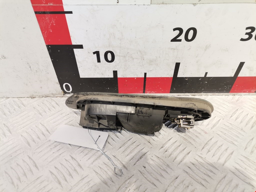 Ручка дверная задняя внутренняя правая VOLKSWAGEN Sharan 1995-2010