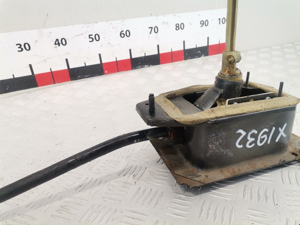 Кулиса (селектор) АКПП/МКПП в салоне VOLKSWAGEN Golf III 1991-1997