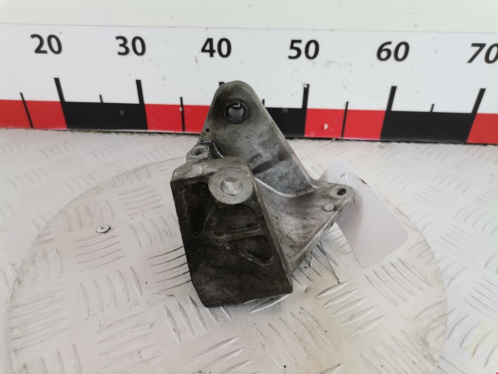 Кронштейн кондиционера NISSAN Almera Tino 2000-2006