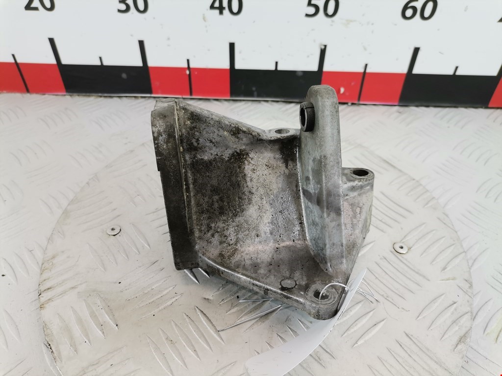 Кронштейн кондиционера NISSAN Almera Tino 2000-2006