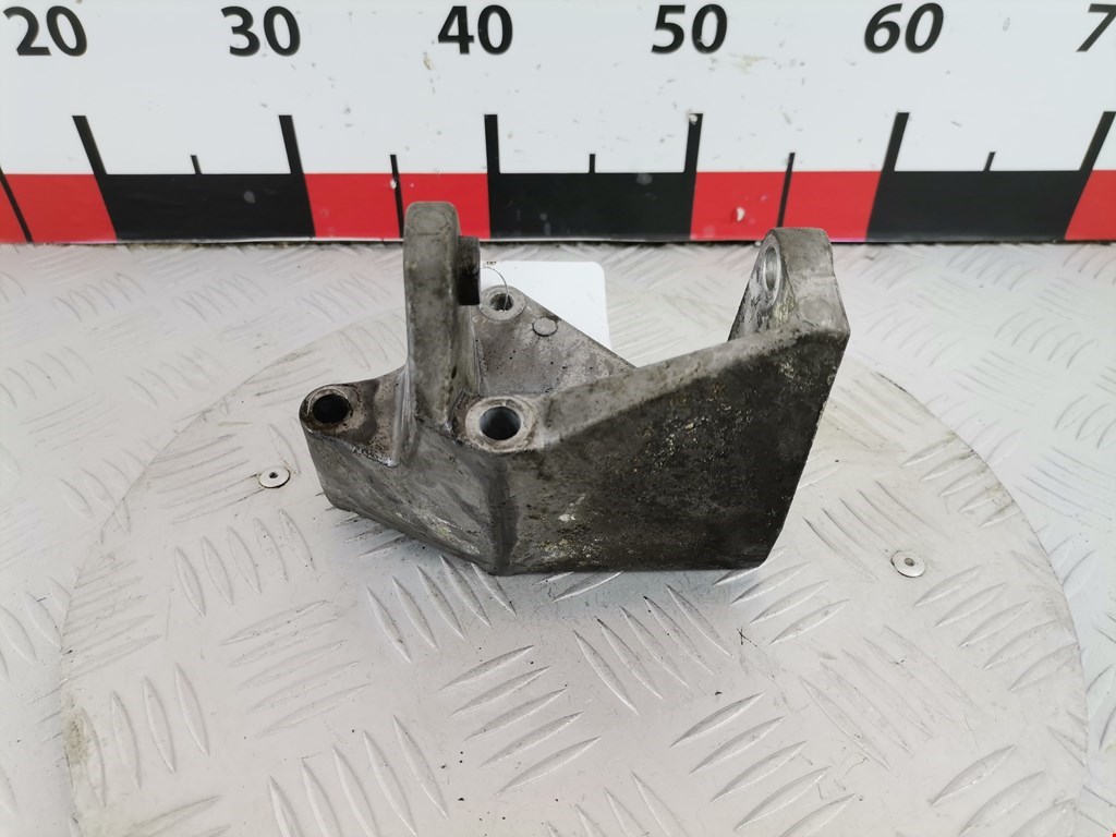 Кронштейн кондиционера NISSAN Almera Tino 2000-2006