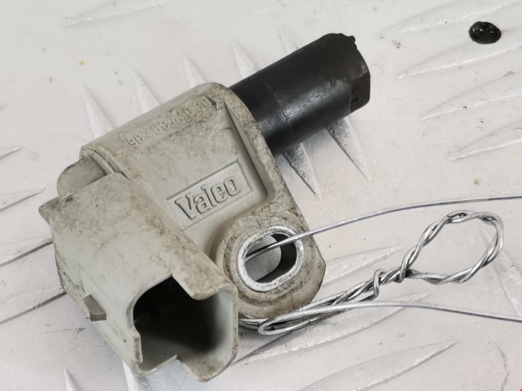 Датчик положения распредвала FORD Focus II 2005-2011