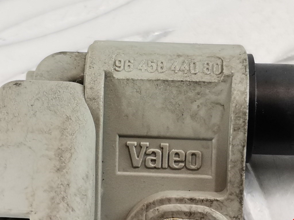 Датчик положения распредвала FORD Focus II 2005-2011