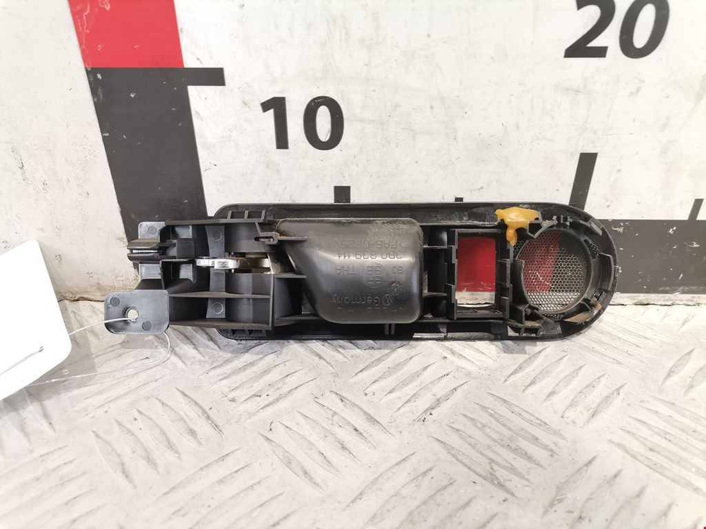 Ручка дверная задняя внутренняя правая VOLKSWAGEN Bora 1998-2005