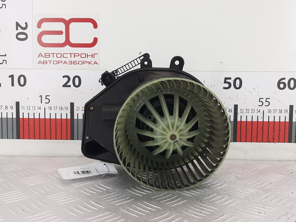 Моторчик (мотор) отопителя салона VOLKSWAGEN Passat B5 1997-2005