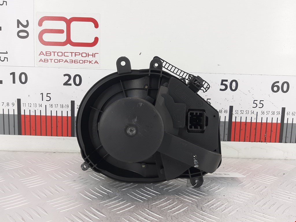 Моторчик (мотор) отопителя салона VOLKSWAGEN Passat B5 1997-2005