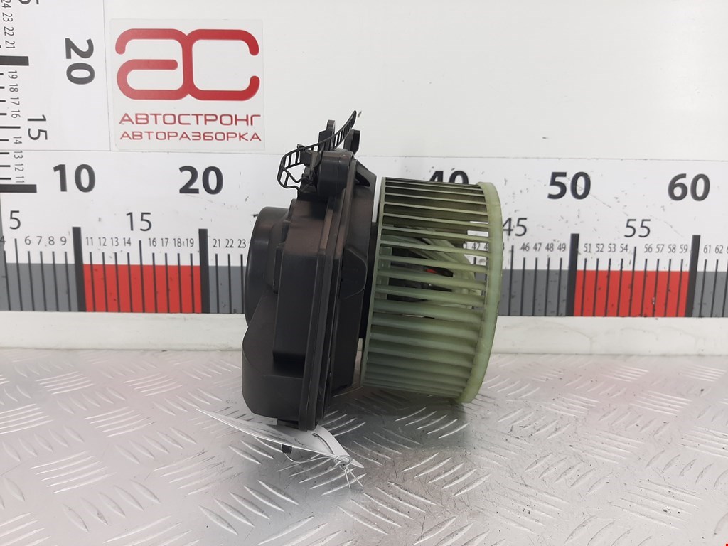 Моторчик (мотор) отопителя салона VOLKSWAGEN Passat B5 1997-2005