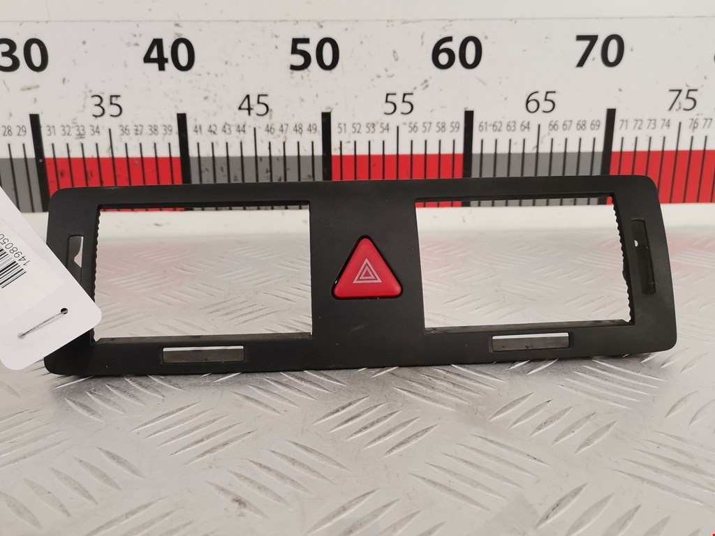 Кнопка аварийной сигнализации (аварийки) SKODA Fabia MK1 1999-2006