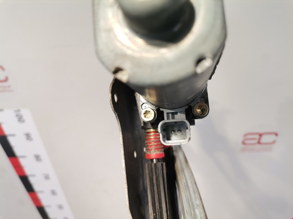 Стеклоподъемник передний правый CITROEN Xsara Picasso 1999-2012