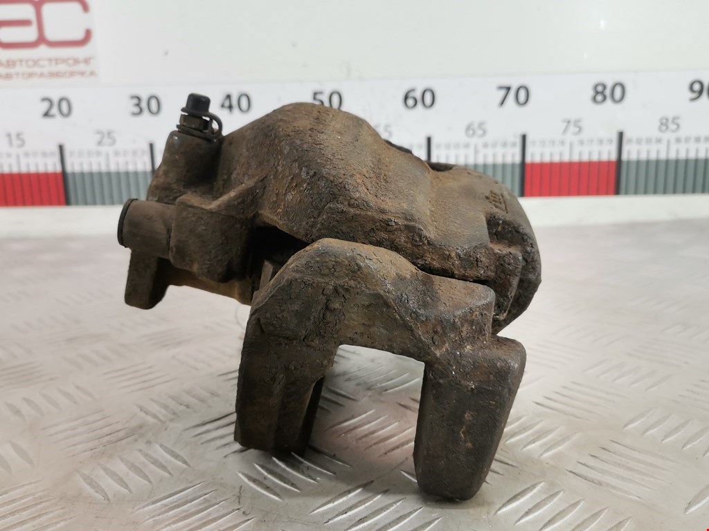 Суппорт передний правый SEAT Alhambra 1996-2010