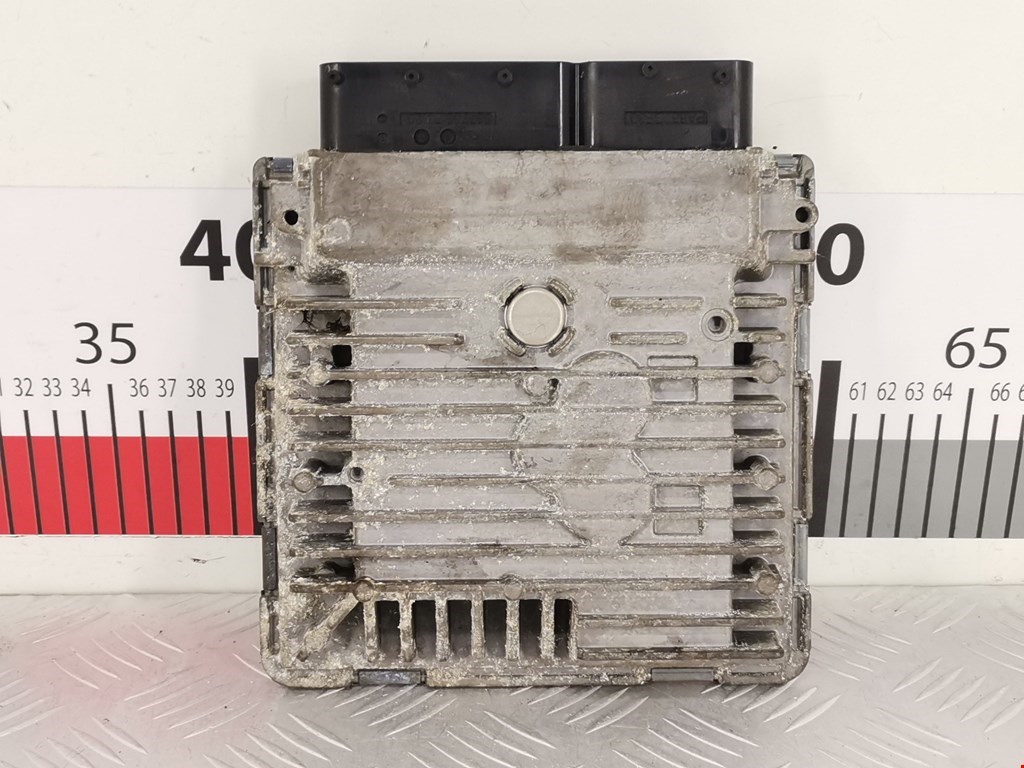 Блок управления двигателя (ЭБУ) SKODA Fabia MK2 5J 2007-2014