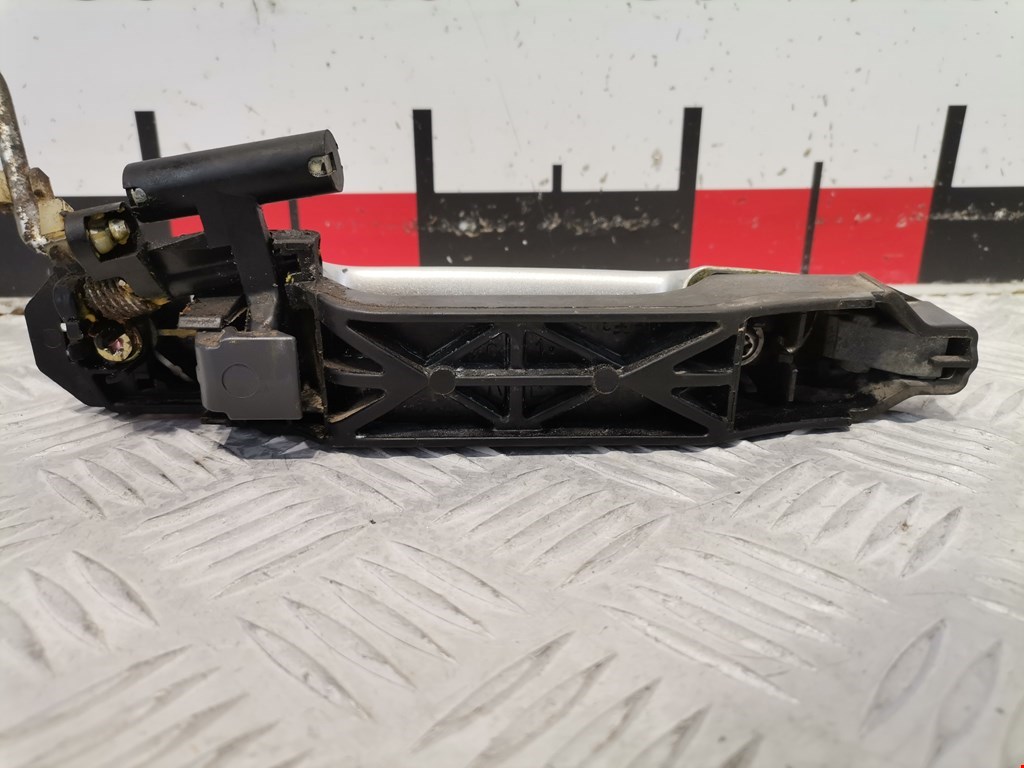 Ручка двери задней наружная левая TOYOTA RAV 4 XA20 2000-2005