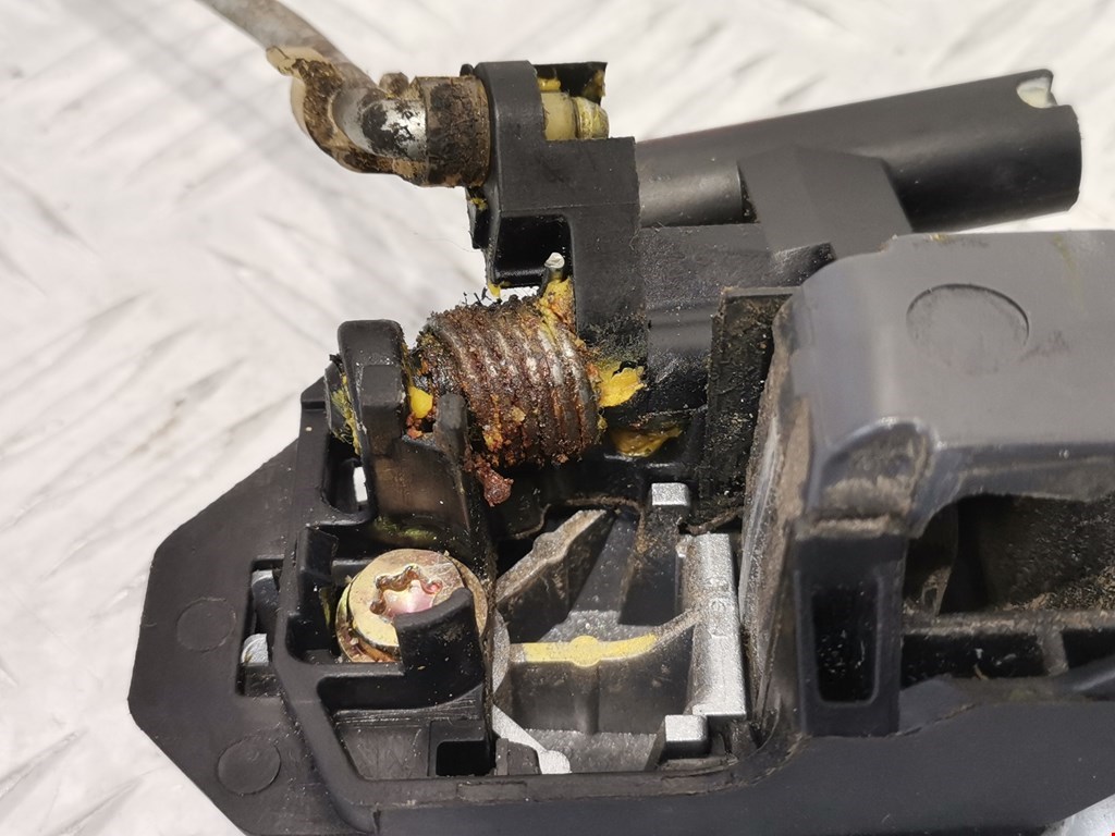 Ручка двери задней наружная левая TOYOTA RAV 4 XA20 2000-2005