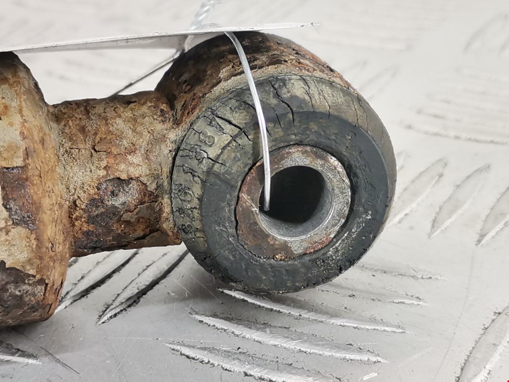 Амортизатор задний правый MERCEDES-BENZ 190 (W201) 190 W201 1982-1993