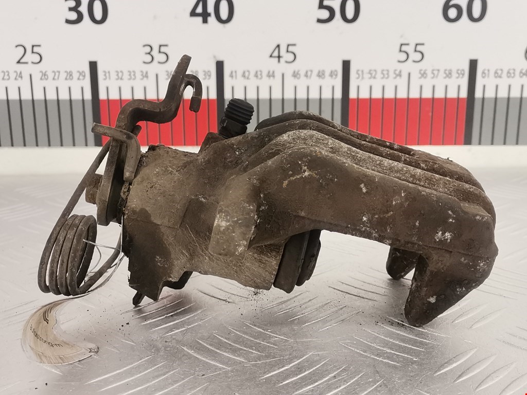 Суппорт задний правый VOLKSWAGEN Passat B5 1997-2005