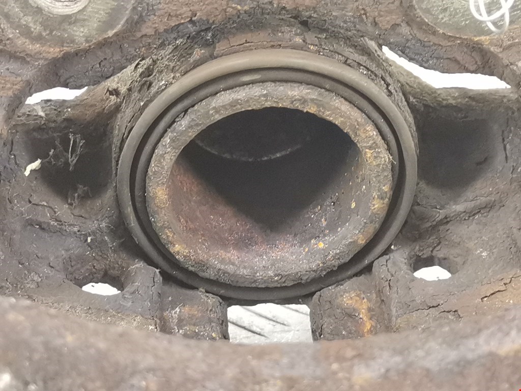 Суппорт передний левый CITROEN Xsara 1997-2000