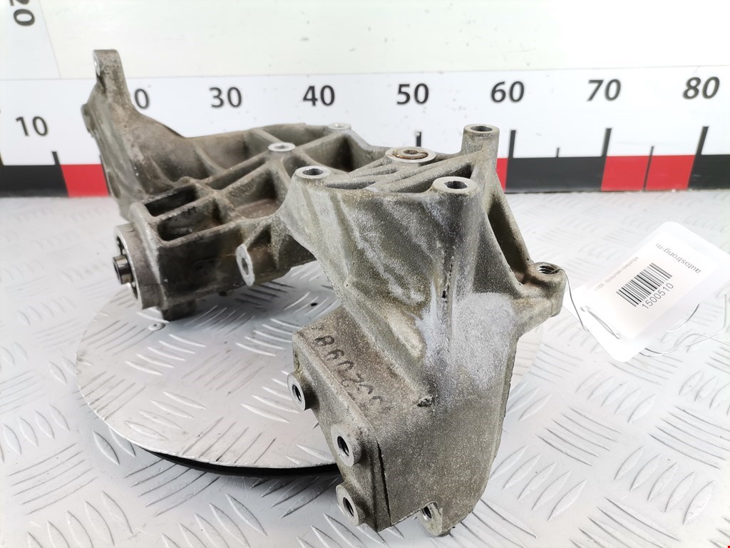 Кронштейн генератора AUDI A4 B5 1995-2001