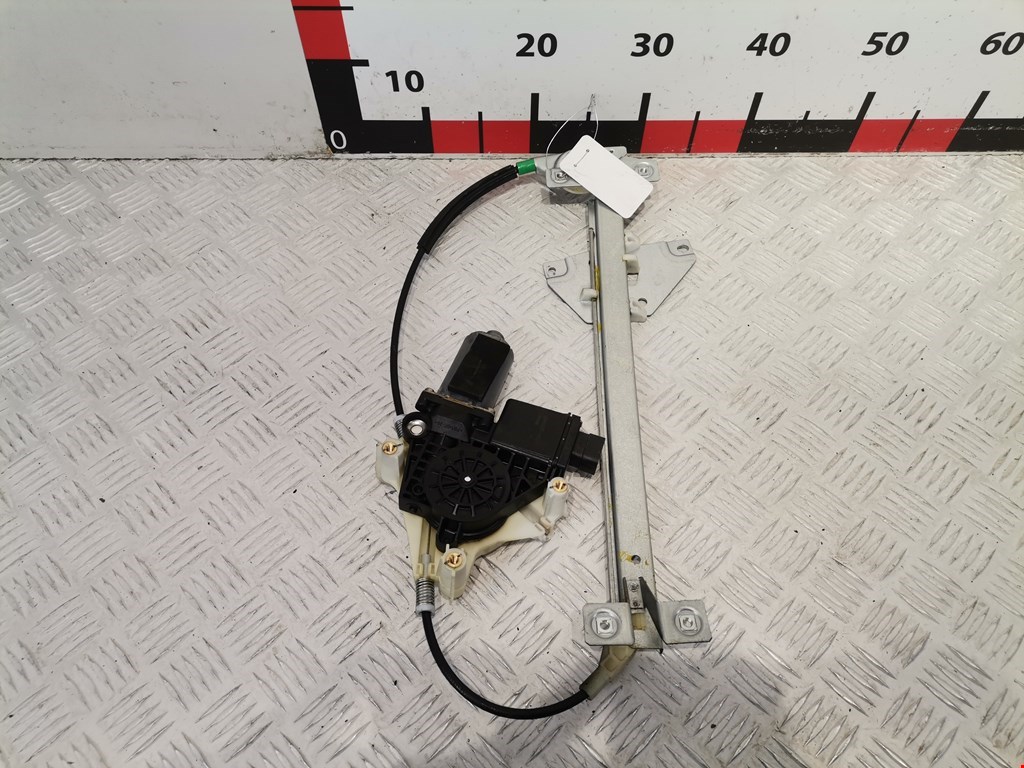 Стеклоподъемник задний правый MITSUBISHI Space Star 1999-2006