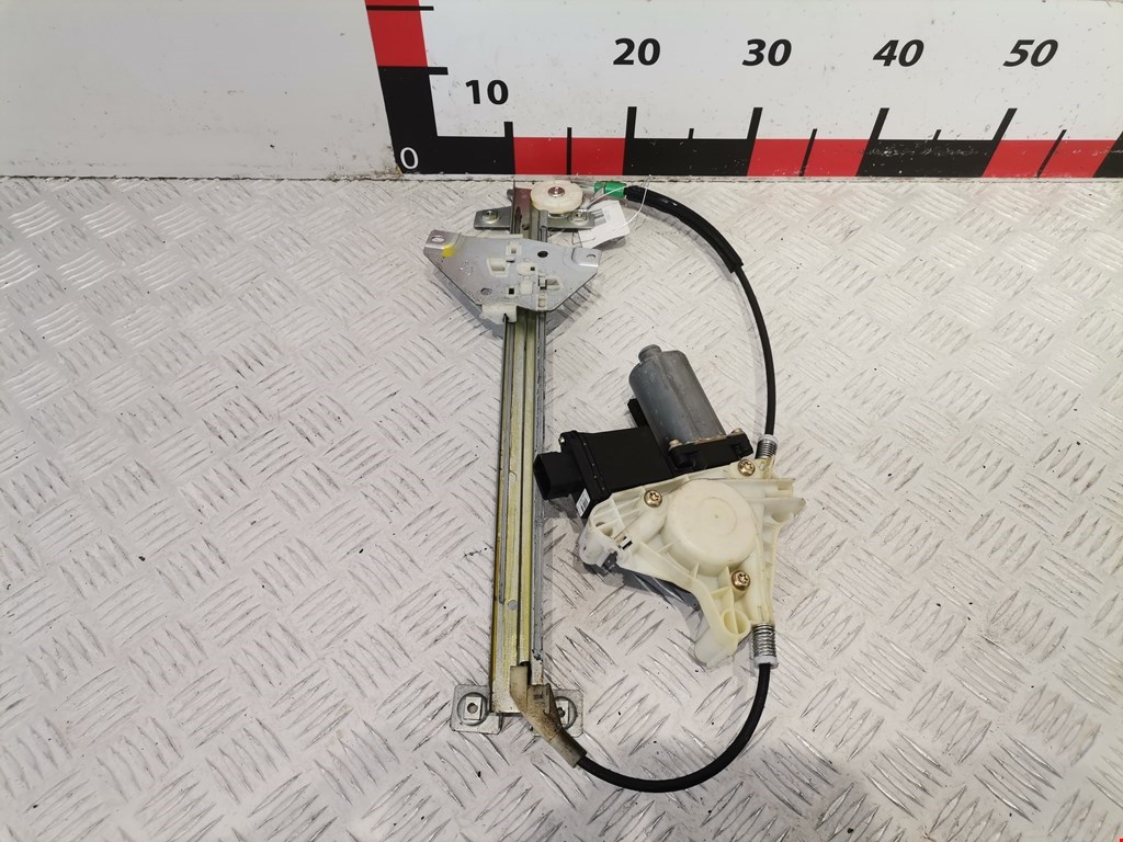 Стеклоподъемник задний правый MITSUBISHI Space Star 1999-2006