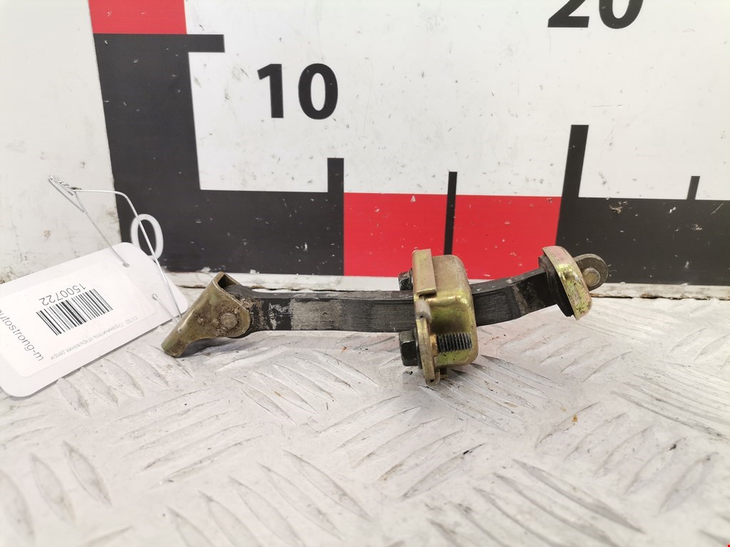 Ограничитель открывания двери MITSUBISHI Space Star 1999-2006