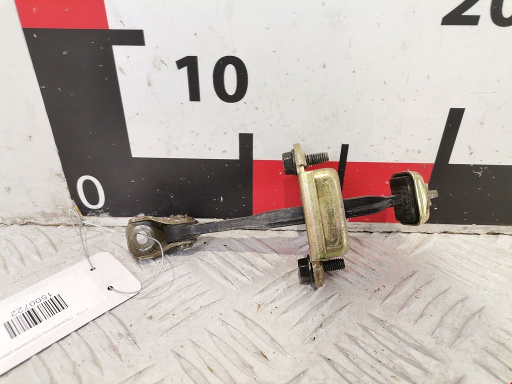 Ограничитель открывания двери MITSUBISHI Space Star 1999-2006