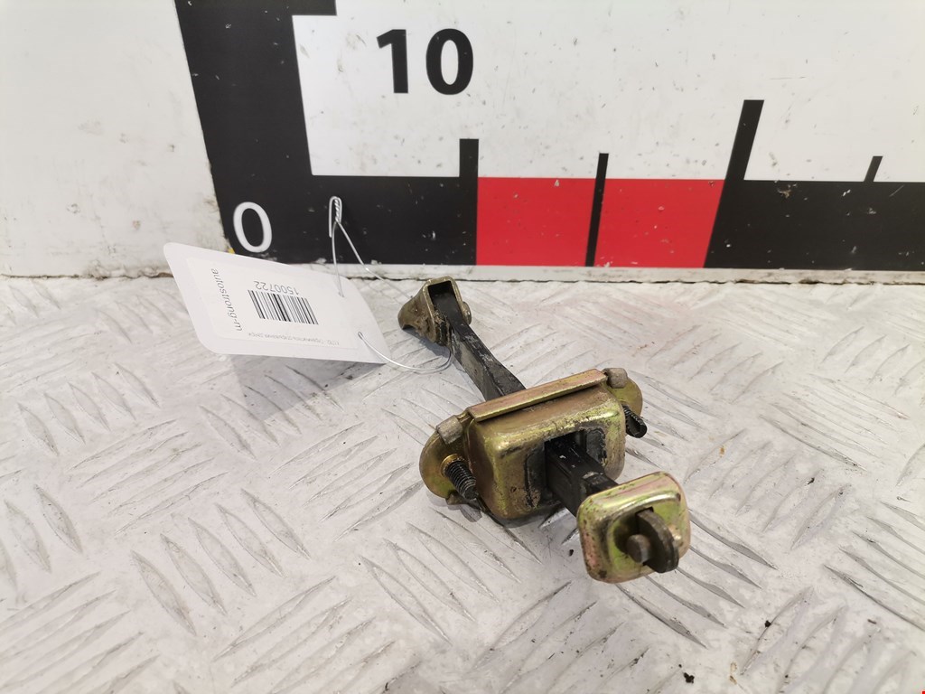 Ограничитель открывания двери MITSUBISHI Space Star 1999-2006