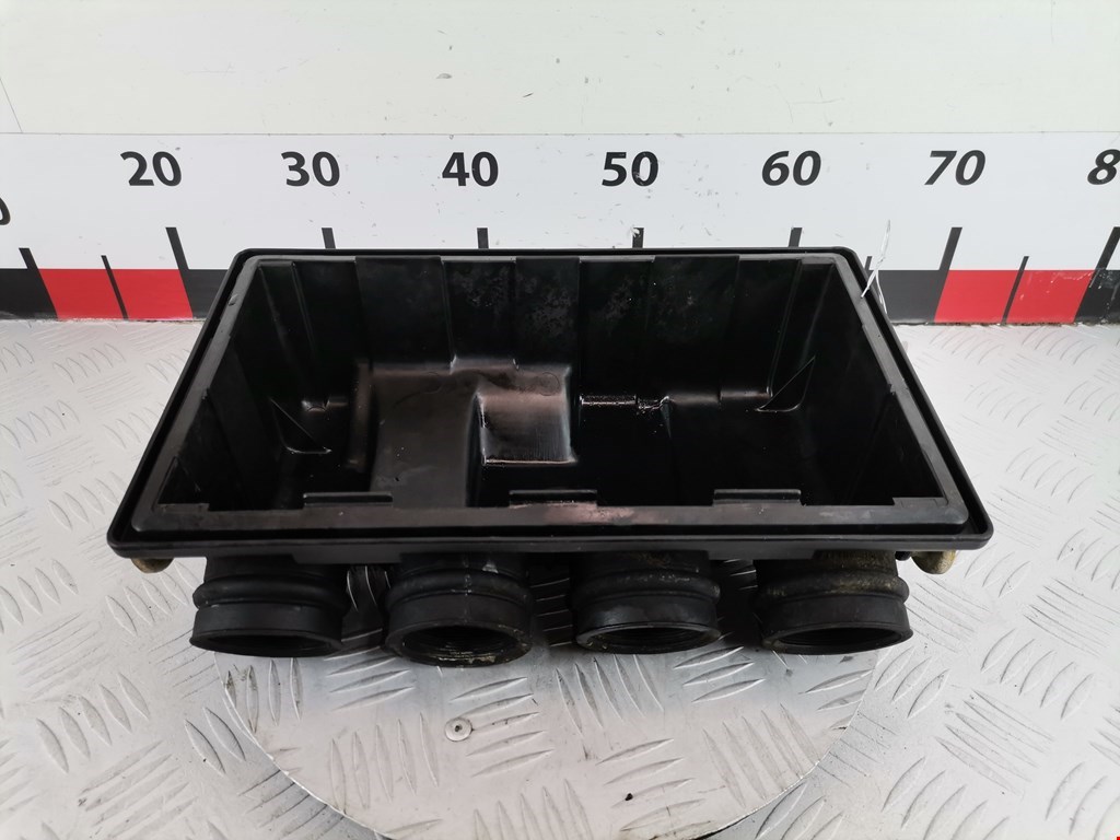 Корпус воздушного фильтра MERCEDES-BENZ 190 (W201) 190 W201 1982-1993