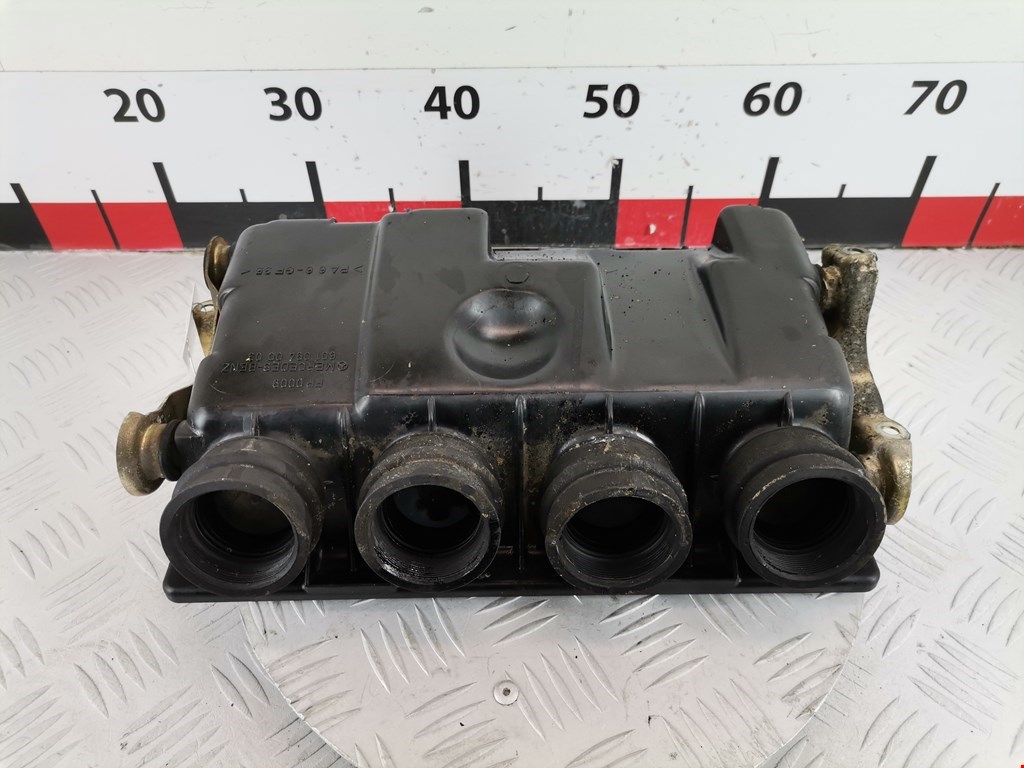 Корпус воздушного фильтра MERCEDES-BENZ 190 (W201) 190 W201 1982-1993