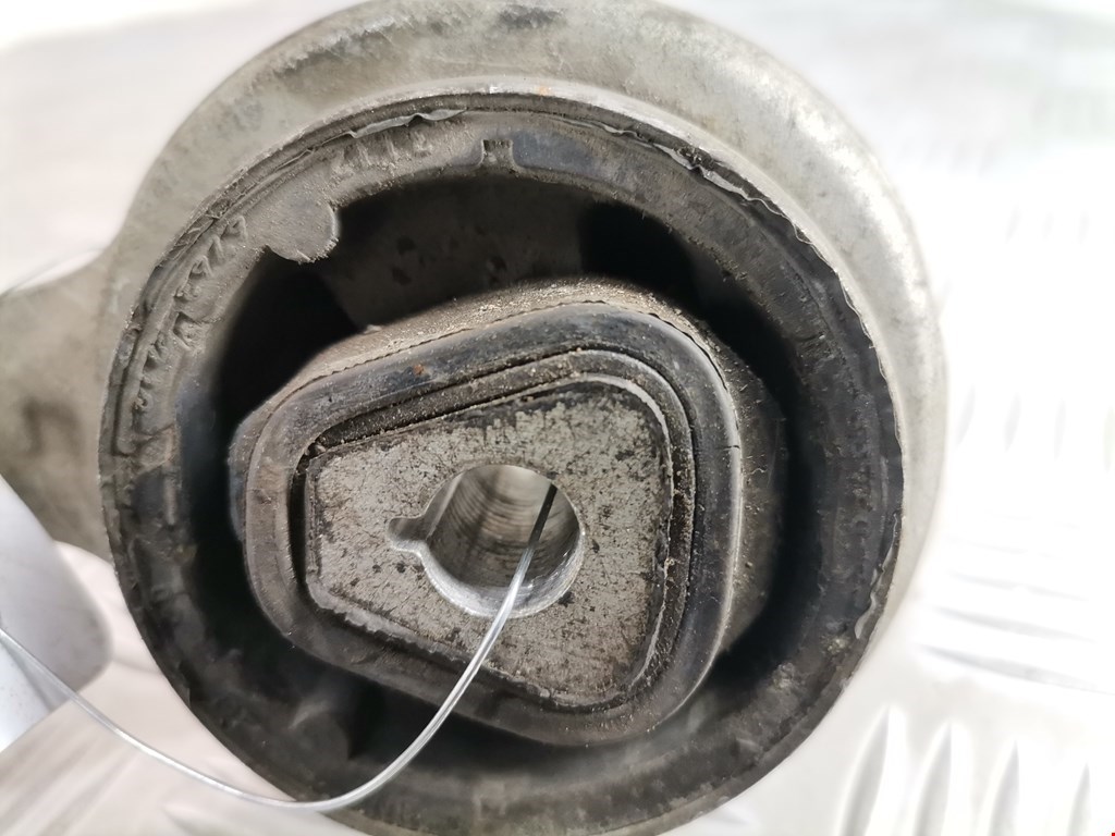 Рычаг передний левый BMW 1er E81\E87 2004-2011