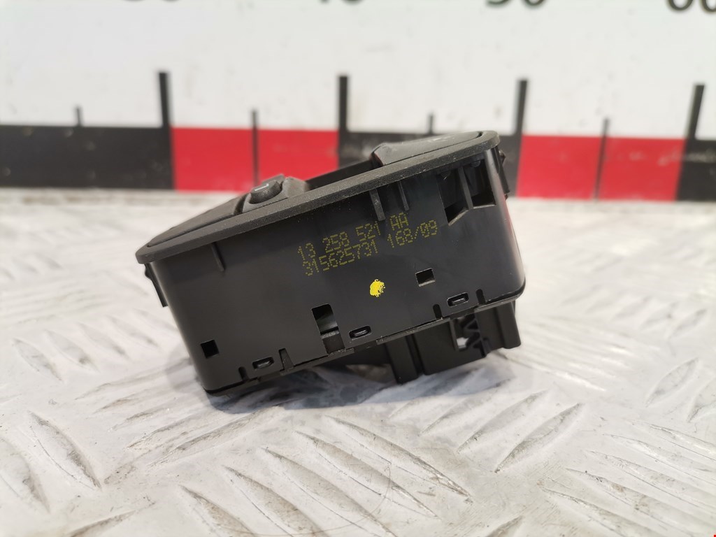 Блок управления стеклоподъемниками OPEL Corsa D 2006-2014