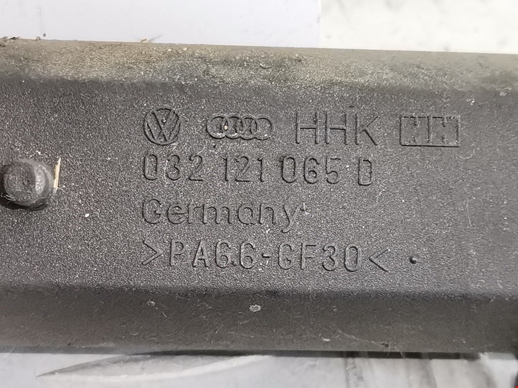 Патрубок VOLKSWAGEN Golf IV 1997-2003