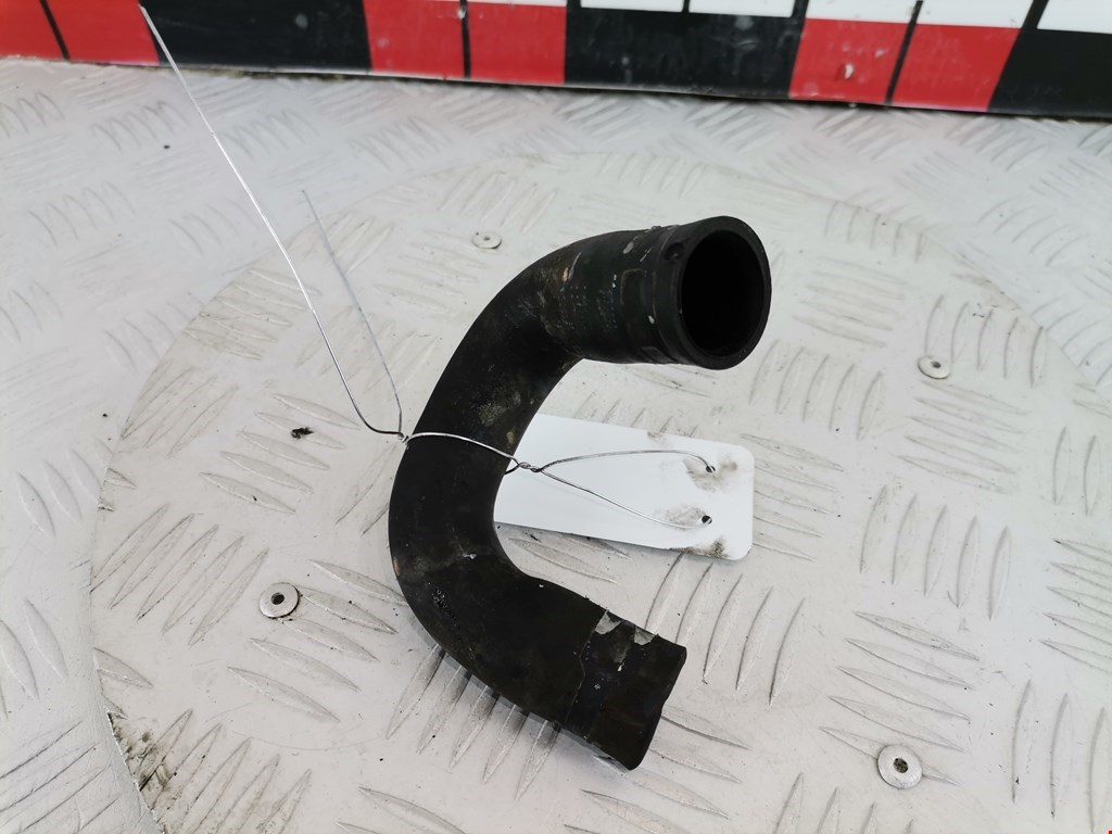 Патрубок FORD Focus II 2005-2011