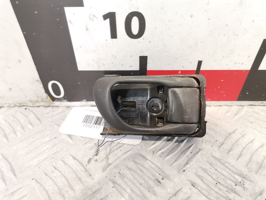 Ручка дверная задняя внутренняя правая SUBARU Forester I 1997-2002