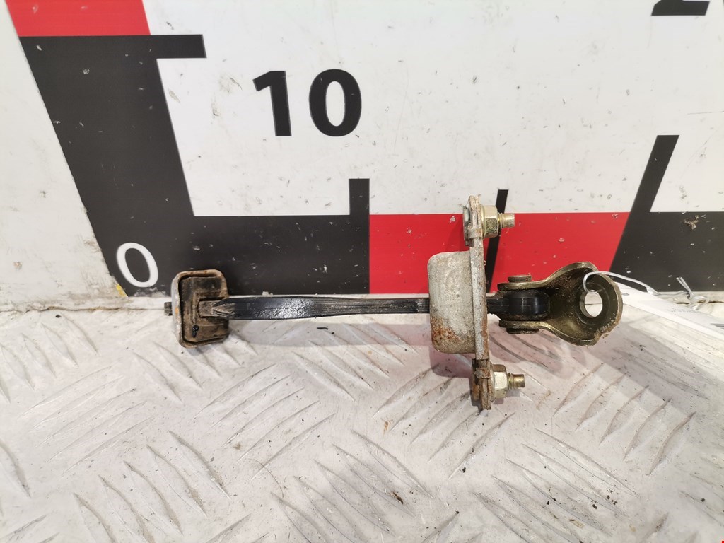 Ограничитель открывания двери SUBARU Forester I 1997-2002