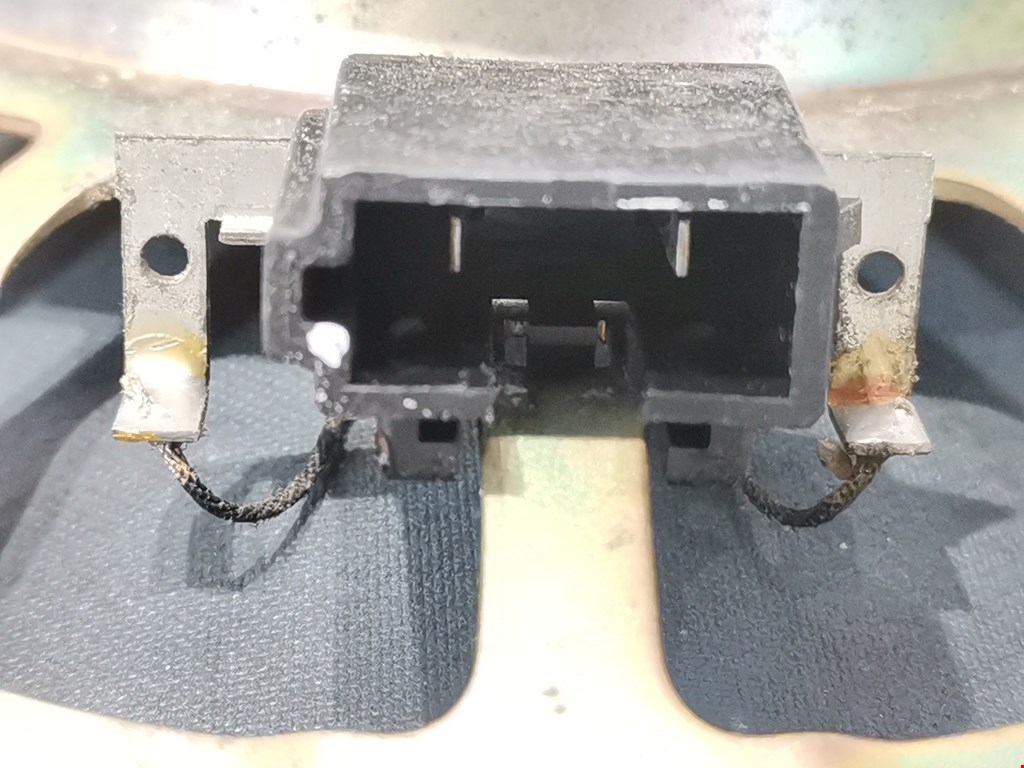 Динамик FORD Explorer 1995-2001