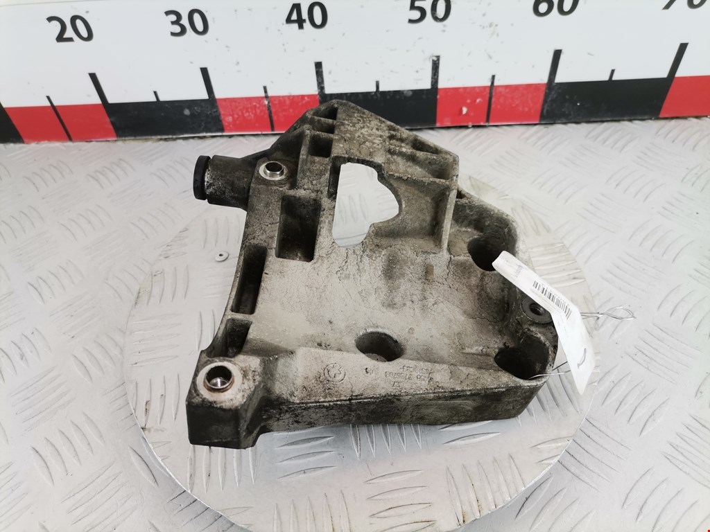 Кронштейн кондиционера BMW X5 E53 1999-2006