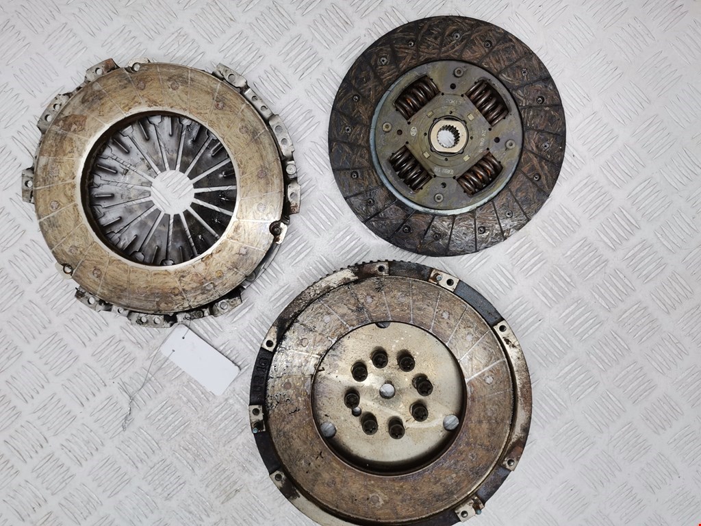 Маховик (демпфер сцепления) HYUNDAI i30 2007-2012