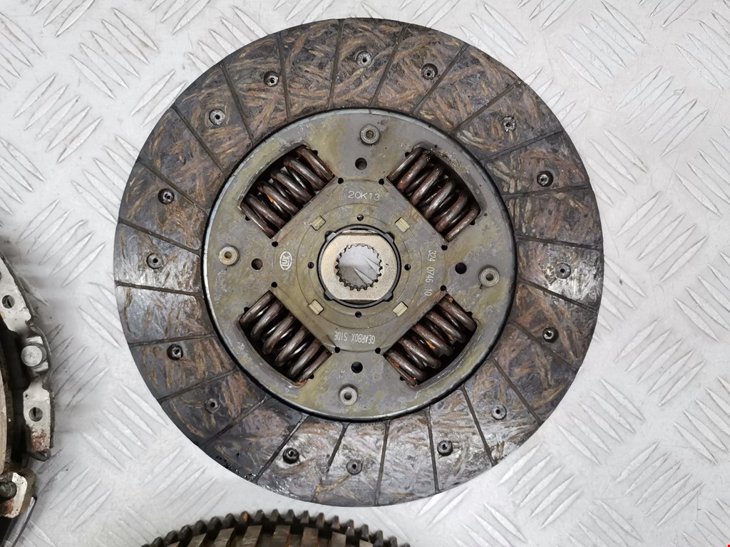 Маховик (демпфер сцепления) HYUNDAI i30 2007-2012