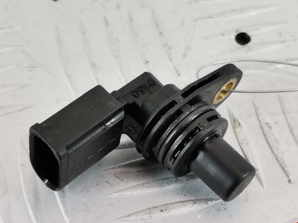 Датчик положения распредвала VOLKSWAGEN Golf IV 1997-2003