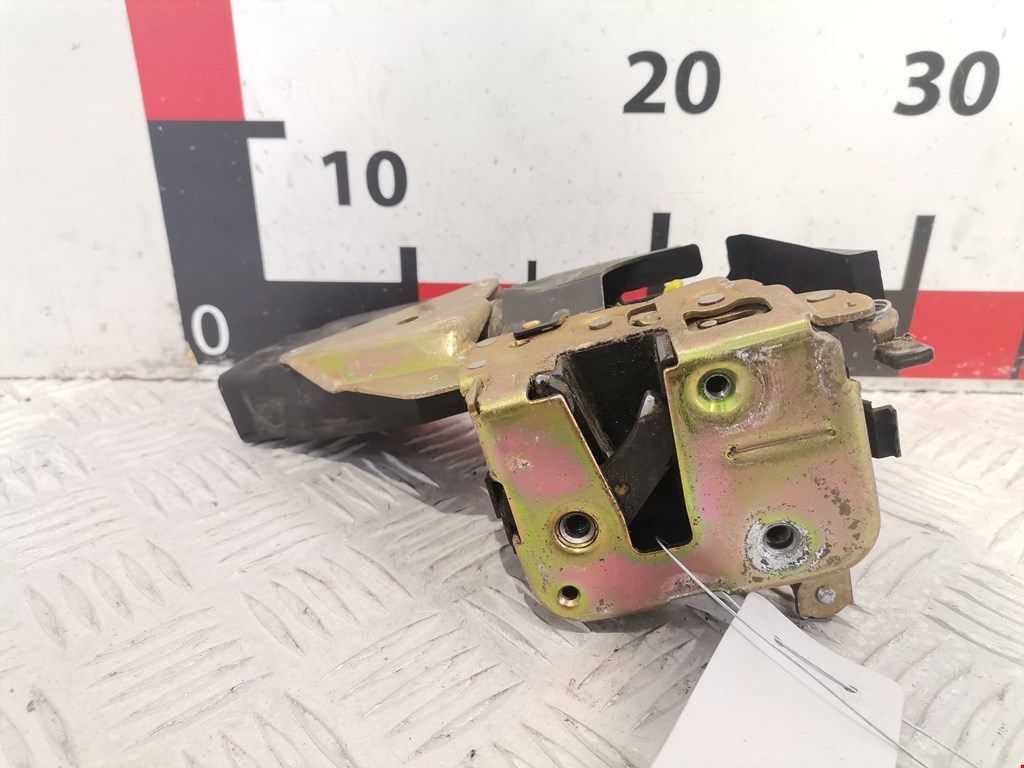 Замок двери задней правой MITSUBISHI Space Star 1999-2006