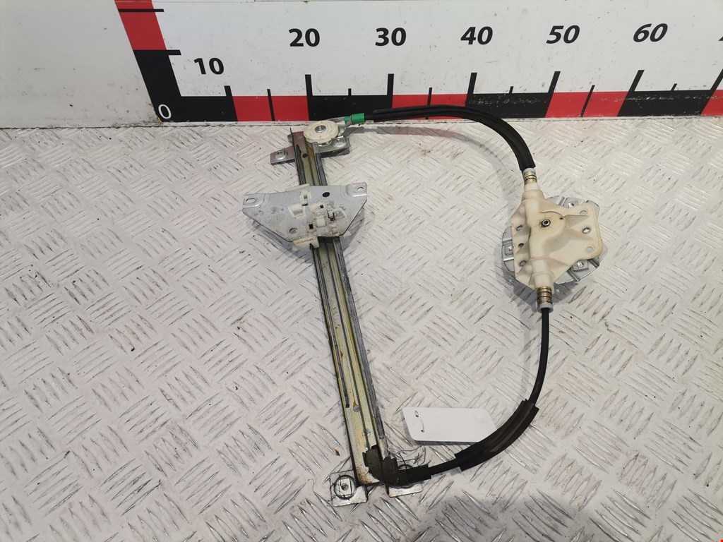 Стеклоподъемник задний правый MITSUBISHI Space Star 1999-2006